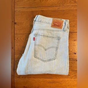 Levi’s Low Pro Straight Light Wash Denim Jeans - Distressed Size 29